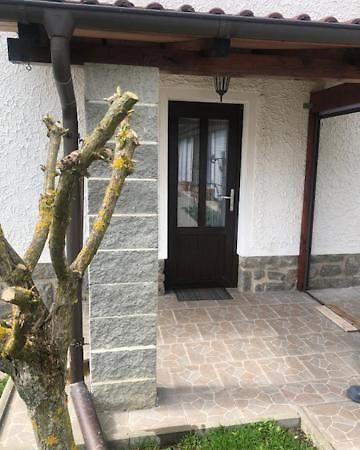 Apartman Skvela Nalada Vsemyslice ภายนอก รูปภาพ
