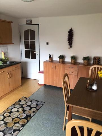Apartman Skvela Nalada Vsemyslice ภายนอก รูปภาพ